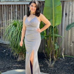 Prom dress brand new only used ones